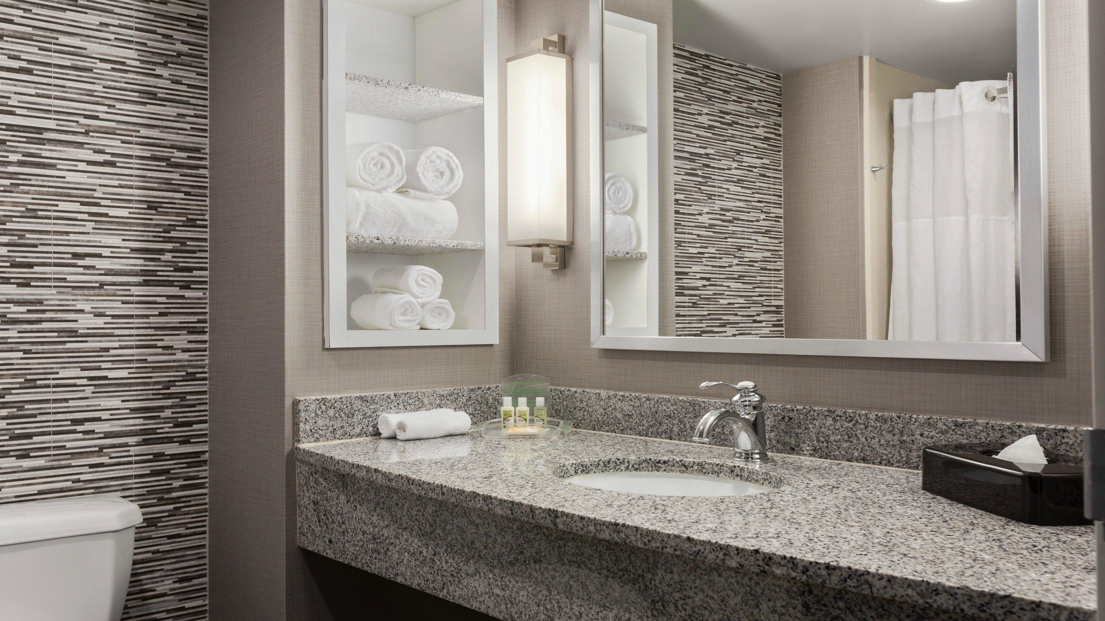 Holiday Inn Hotel & Suites Gateway By Ihg Уилямсбърг Екстериор снимка
