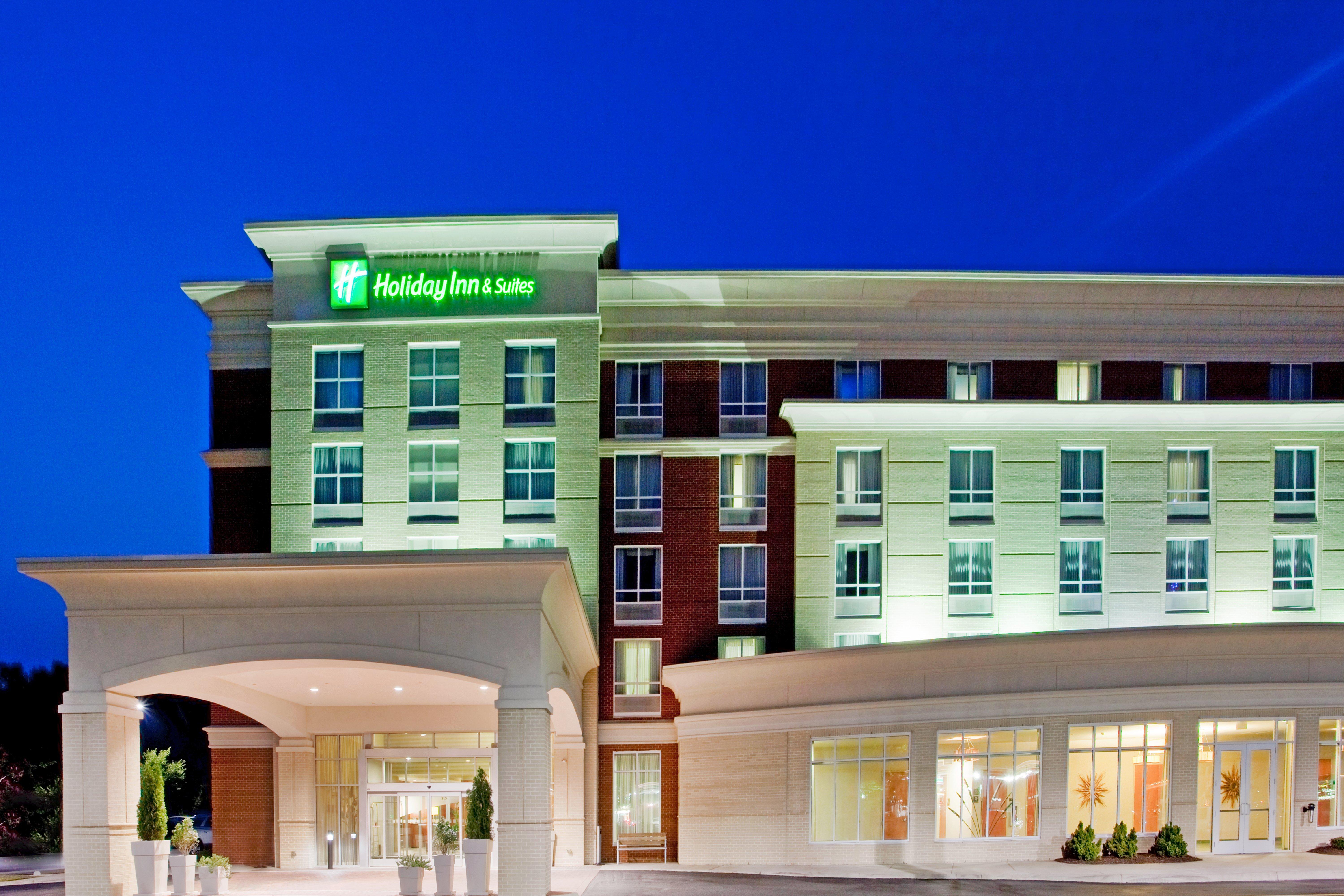 Holiday Inn Hotel & Suites Gateway By Ihg Уилямсбърг Екстериор снимка