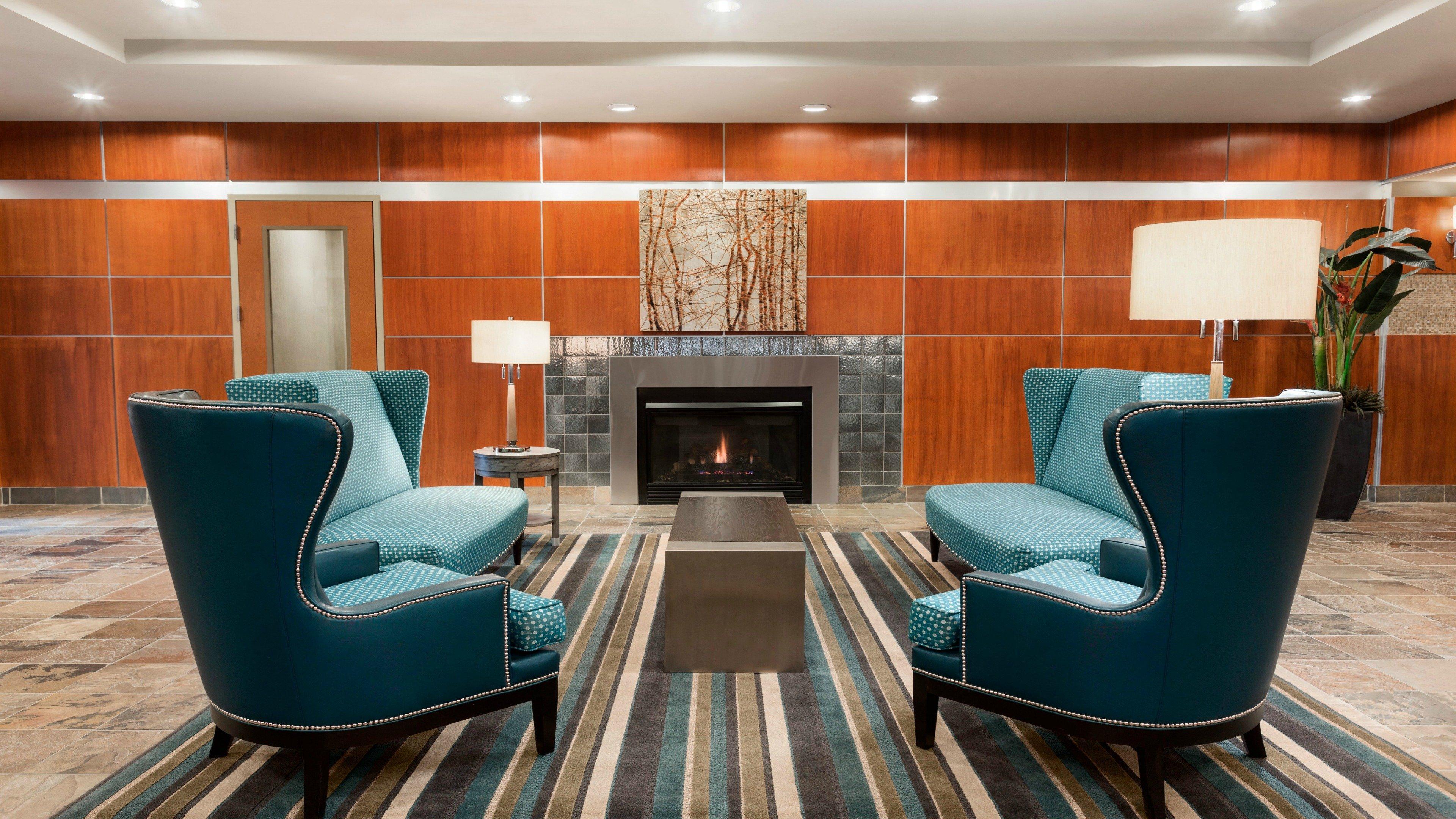 Holiday Inn Hotel & Suites Gateway By Ihg Уилямсбърг Екстериор снимка