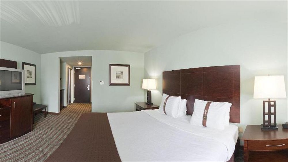 Holiday Inn Hotel & Suites Gateway By Ihg Уилямсбърг Екстериор снимка